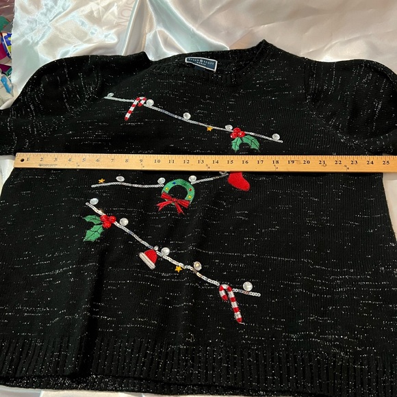 Karen Scott Black Sweater with Festive Accents size 3X - Picture 12 of 13
